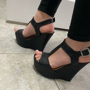 Wedges black shoes 👠